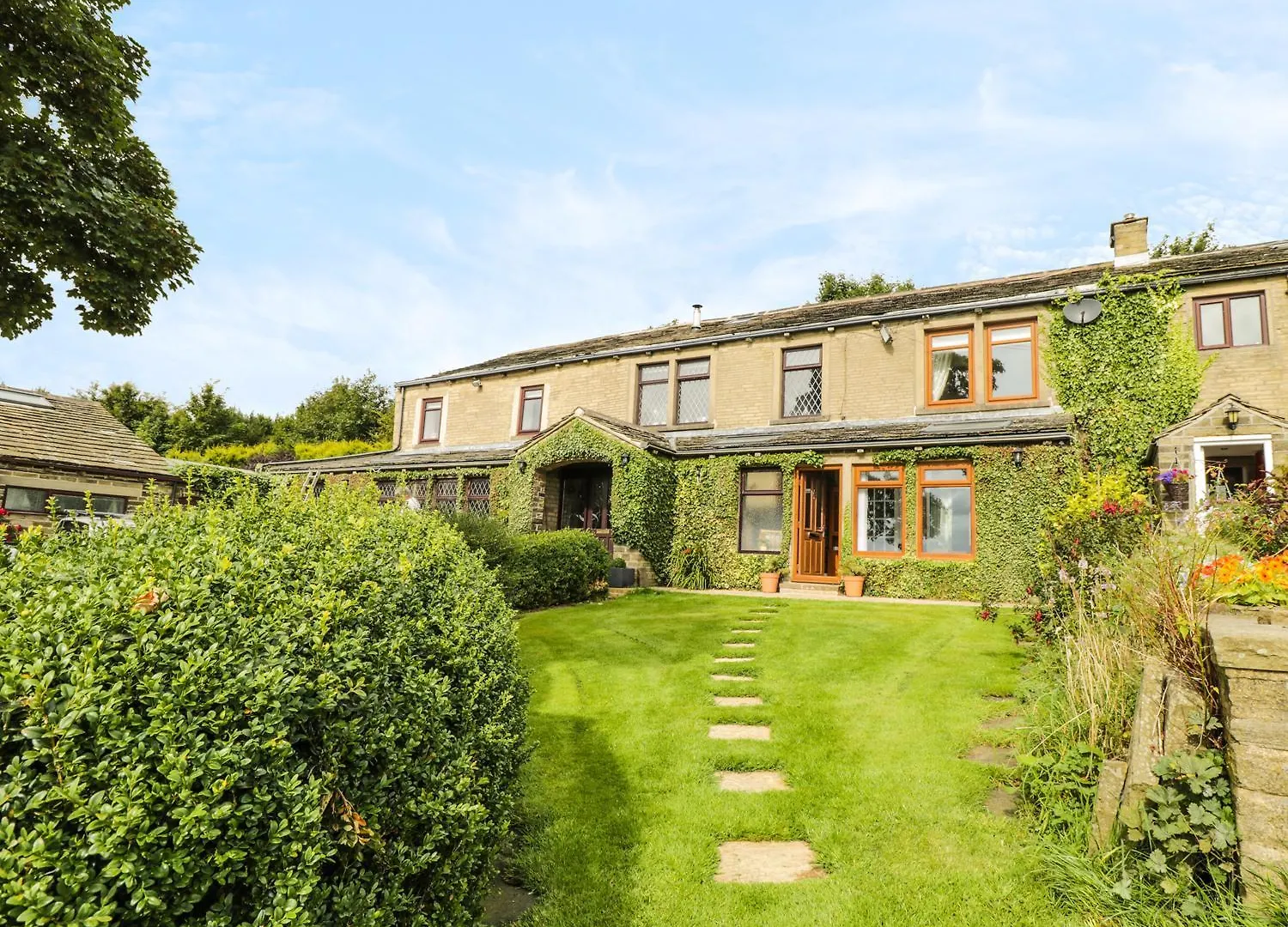 Upper Highlees Farm Villa Luddendenfoot